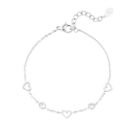 bracelet avec charms coeur et diamants