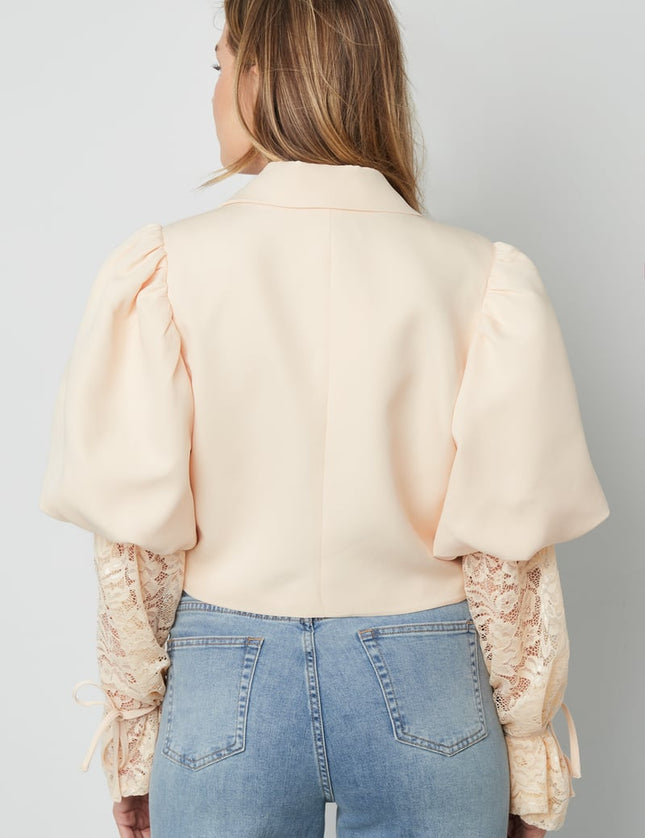 Blazer court tendance avec dentelle