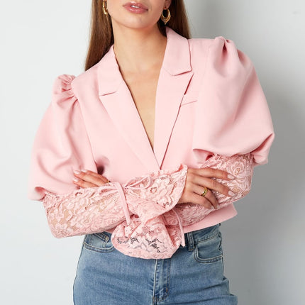 Blazer court tendance avec dentelle