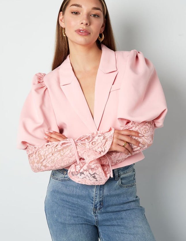 Blazer court tendance avec dentelle