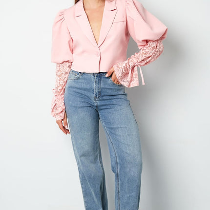 Blazer court tendance avec dentelle