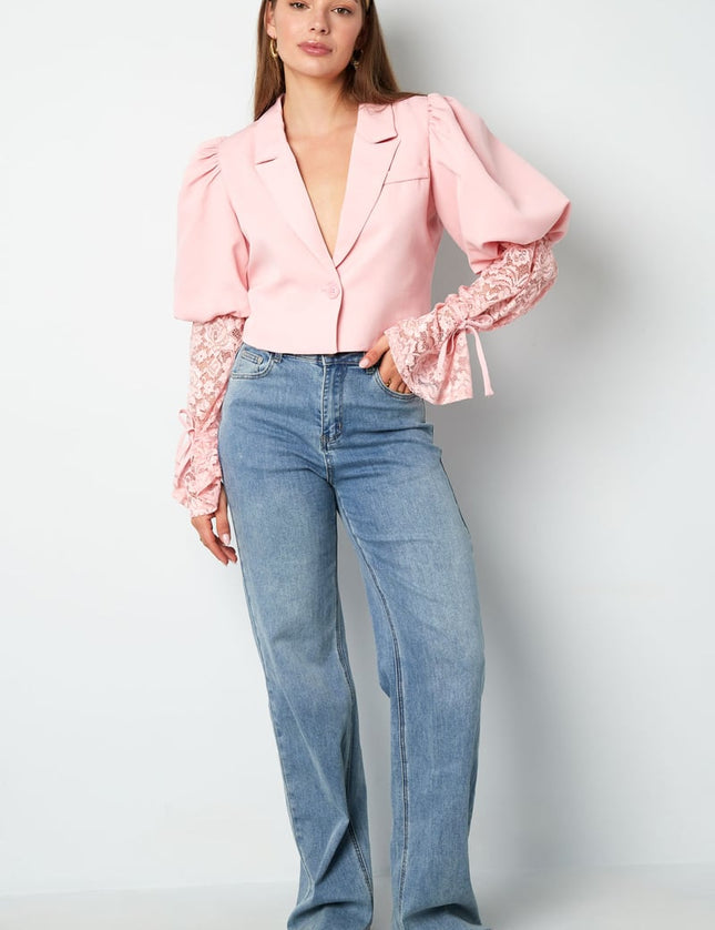 Blazer court tendance avec dentelle