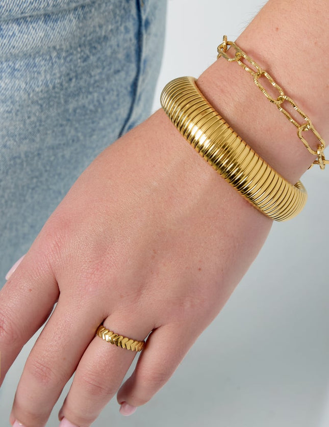 Bold and Trendy bracelet stretch 15 mm