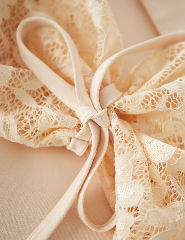 Blazer court tendance avec dentelle